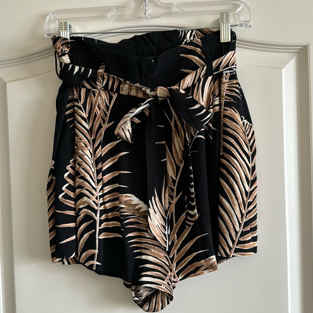 Tropical Print soft Shorts with Tie